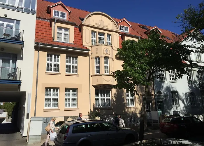 Apartment Ankerplatz Warnemuende - Direkte Strandnaehe Mit Leuchtturmblick Rostock