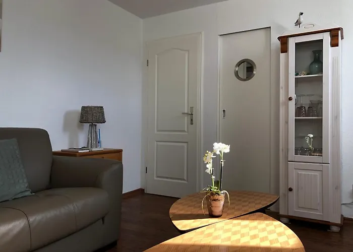 Apartment Ankerplatz Warnemuende - Direkte Strandnaehe Mit Leuchtturmblick *